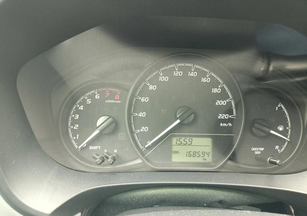 Toyota Yaris cena 43000 przebieg: 168900, rok produkcji 2018 z Józefów małe 232